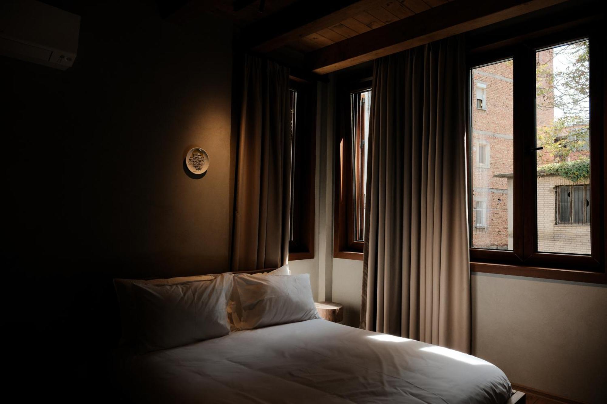 Faces & Places Boutique Hotel تيرانا المظهر الخارجي الصورة